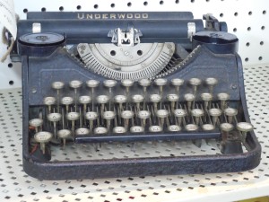 typewriter-671413_1280
